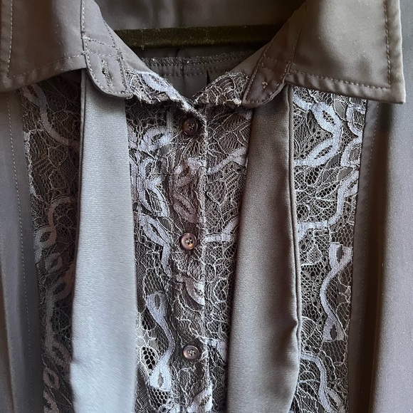 Pretty navy blue button up blouse with lace details and tie. Size large. - Picture 5 of 11